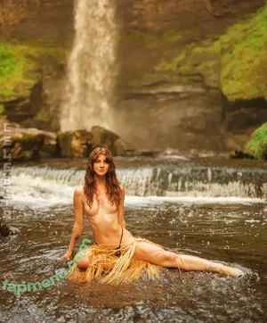 Marie Love / Marie._.love22 / MarieLove220 / marieee_loveee nude photo #0140