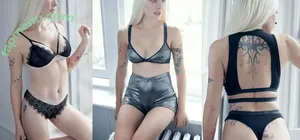  nude photo #0004