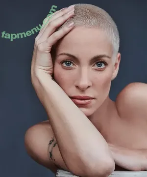  nude photo #0007