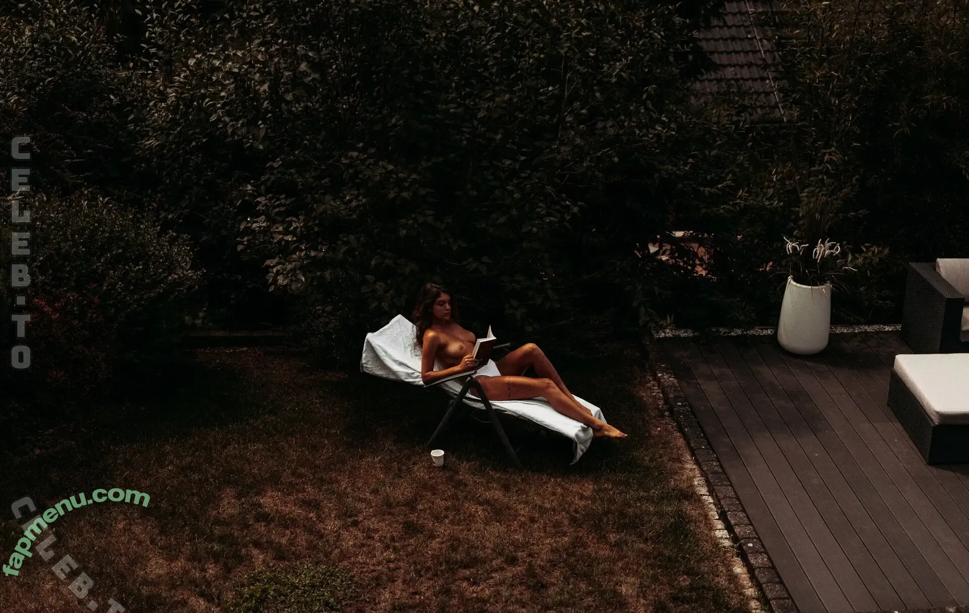 Marie Zoé nude photo #0027 (marieizoe / monamarie)