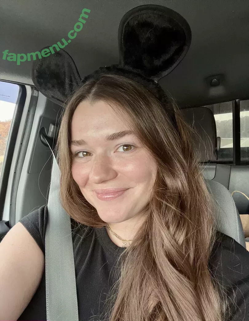 Marie nude photo #0036 (ddd.marie / ddd_marie / mariesomarie / marietemara)