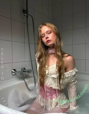 Marieejoan / marieeejoan nude photo #0521