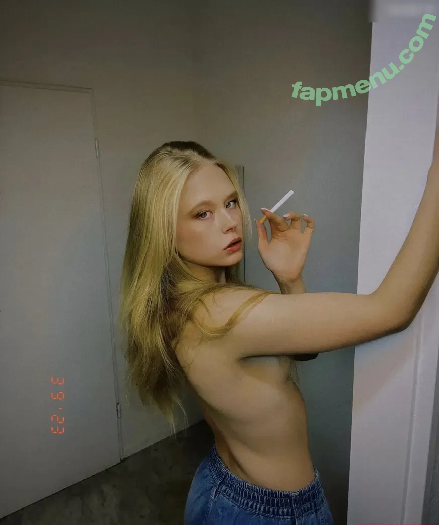 Marieejoan nude photo #0011 (marieeejoan)