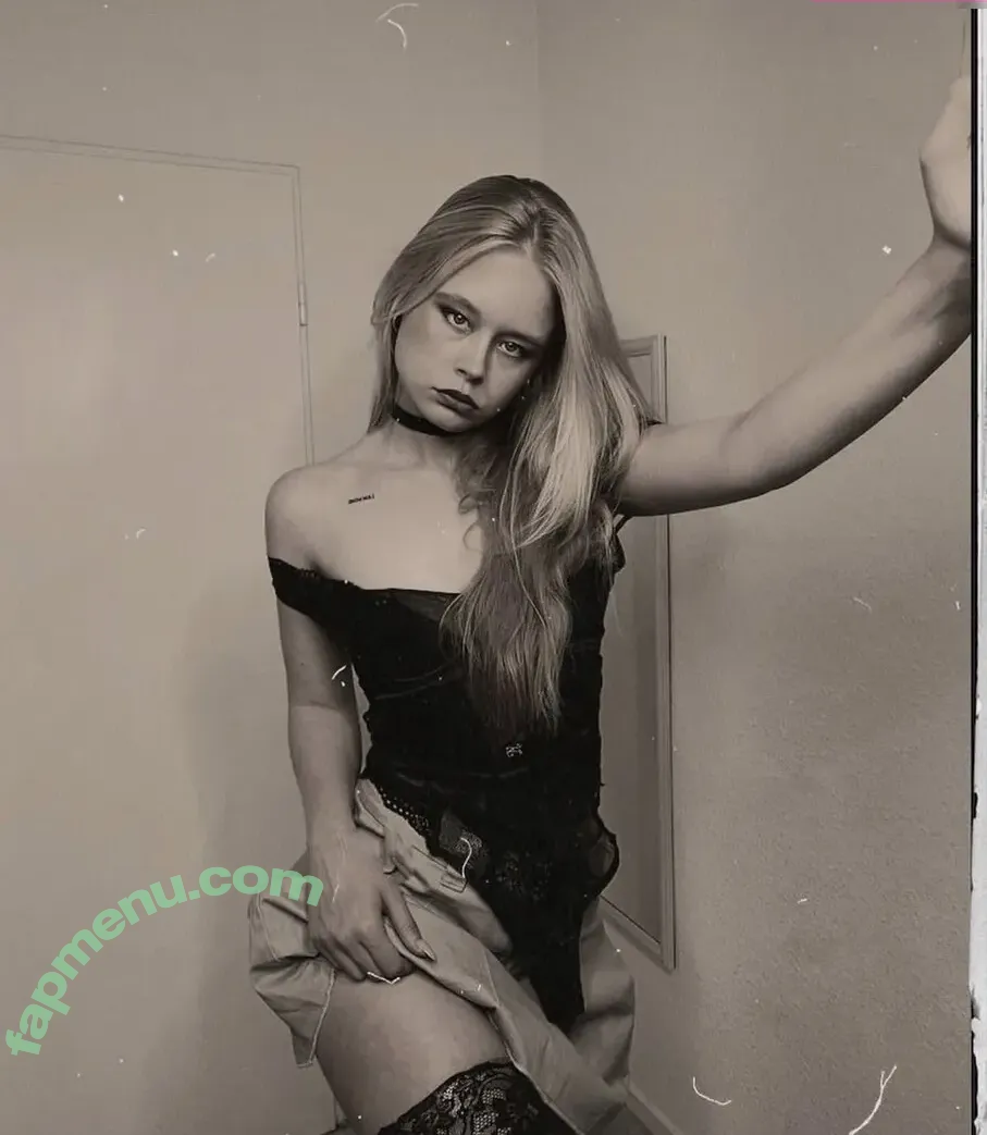 Marieejoan nude photo #0033 (marieeejoan)