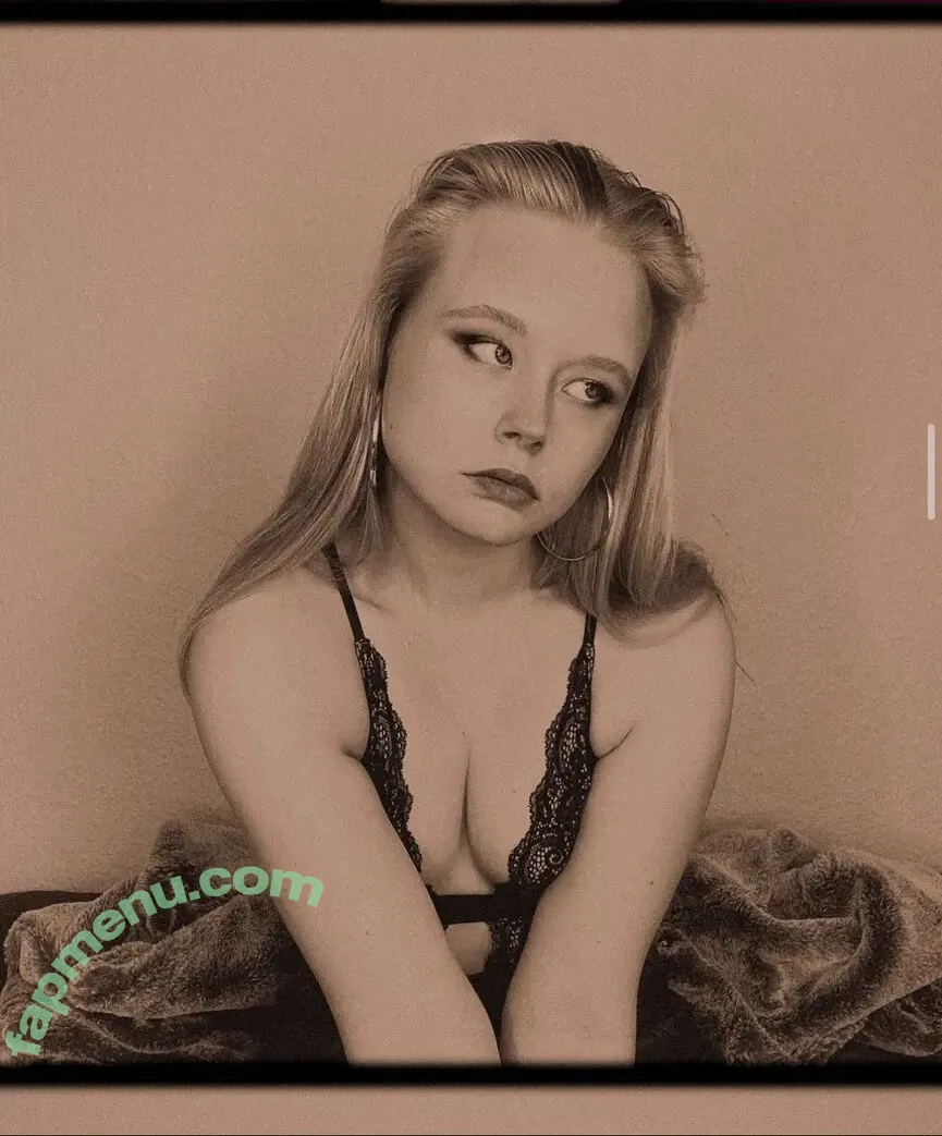 Marieejoan nude photo #0079 (marieeejoan)