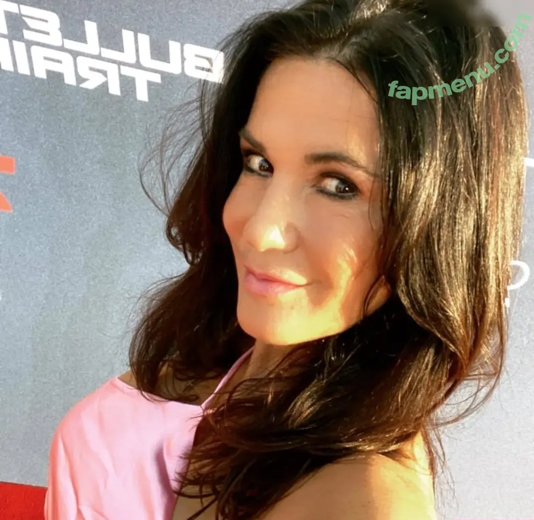 Mariella Ahrens nude photo #0045 (mariellaahrens)