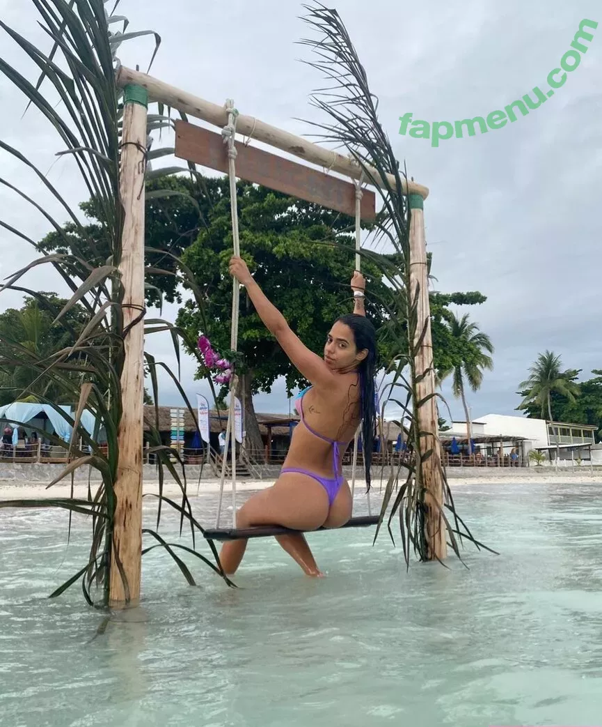 Mariely E Mirella Santos nude photo #0022 (eumarielysantos / gêmeas lacração)