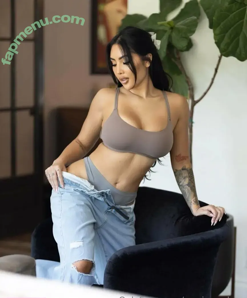 mariemadore nude photo #0025 (marie_madore)