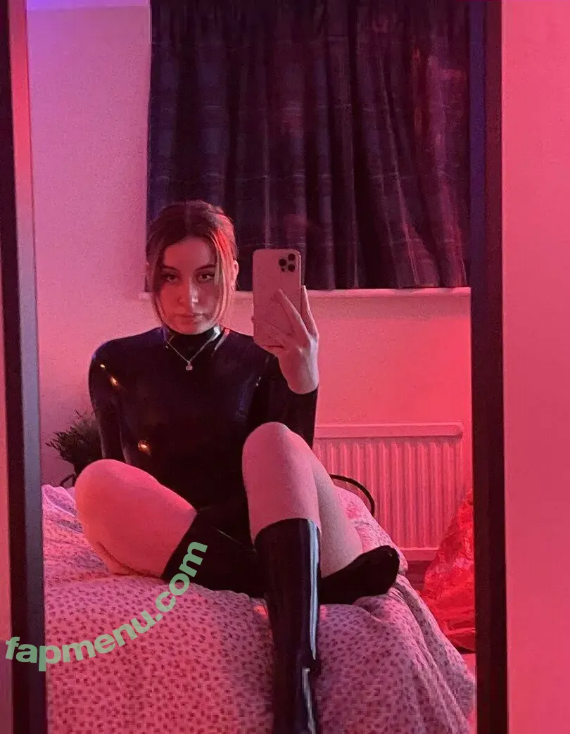 marieoncamera nude photo #0096 (marieoncamera)