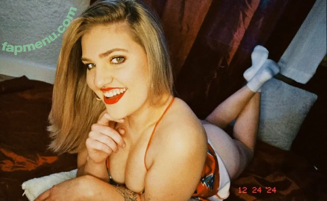 marigoldrue nude photo #0003 (marigoldrue_)