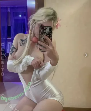 marihantza / lala.angel / marishechhka / marishechkka nude photo #0220