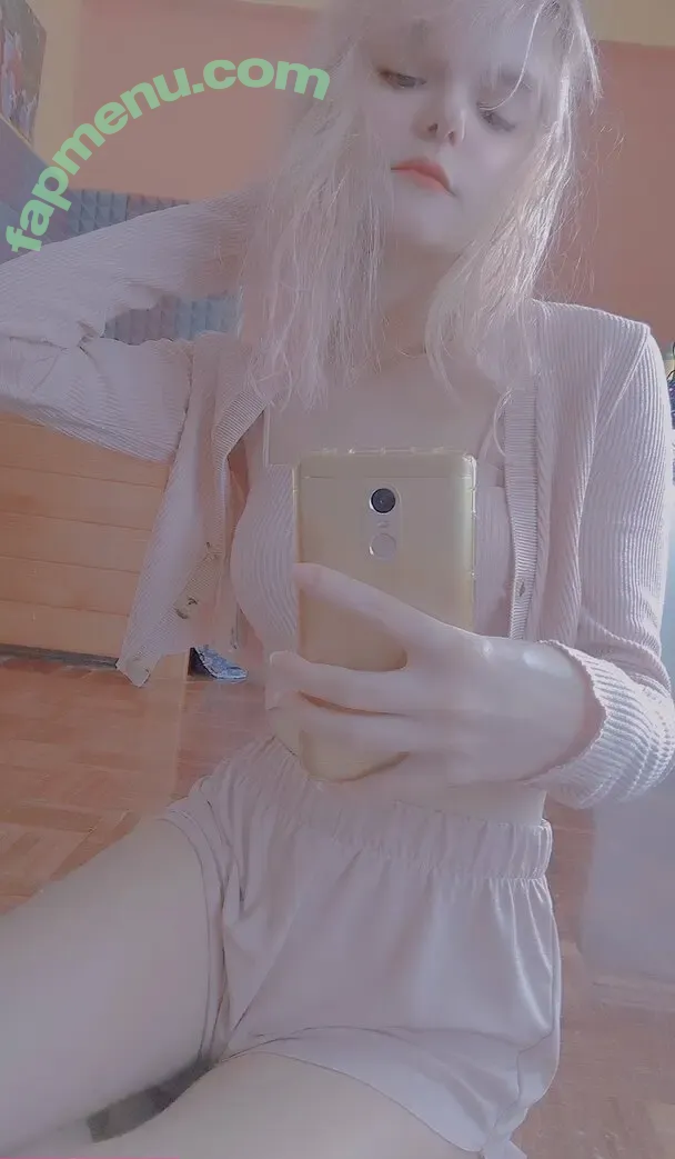 Mariikawa nude photo #0019 (Marii / maryuofficial)