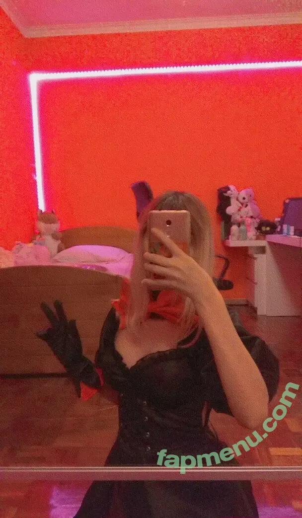 Mariikawa nude photo #0021 (Marii / maryuofficial)