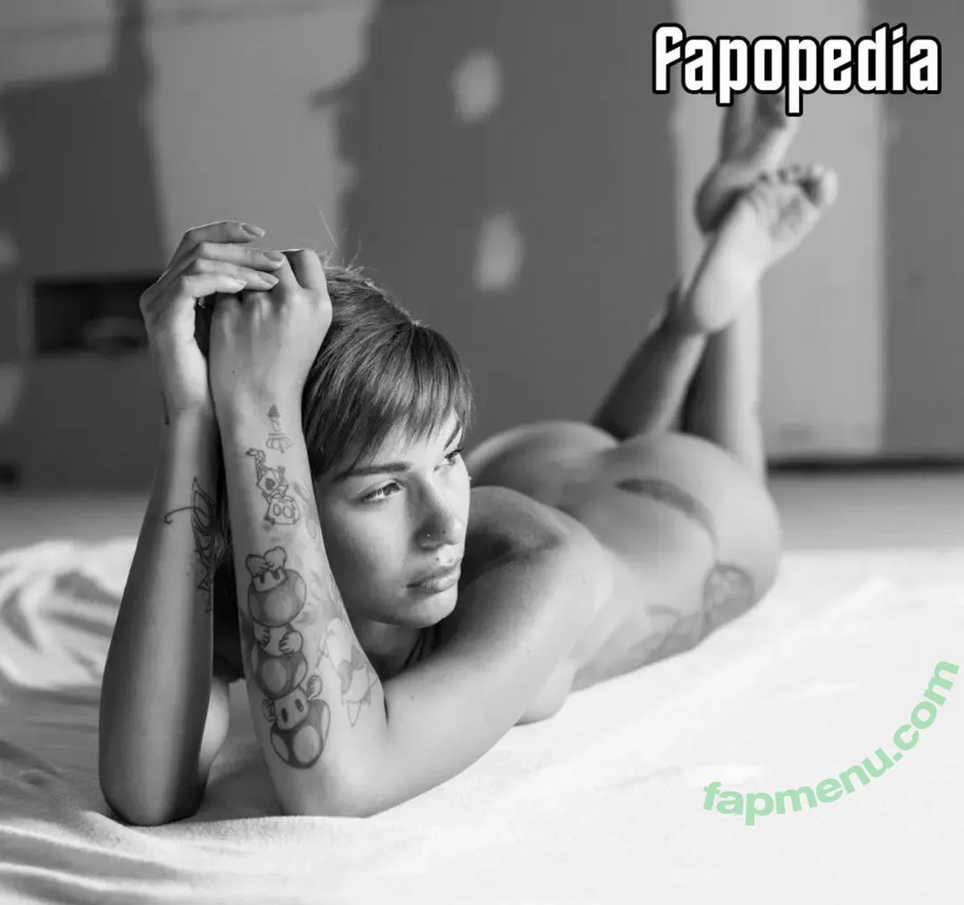 Marika Puffa nude photo #0021 (puffa / puffa_marika_donvito)