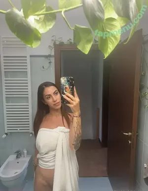 marikamilaniofficial / marika_milani_official nude photo #0012