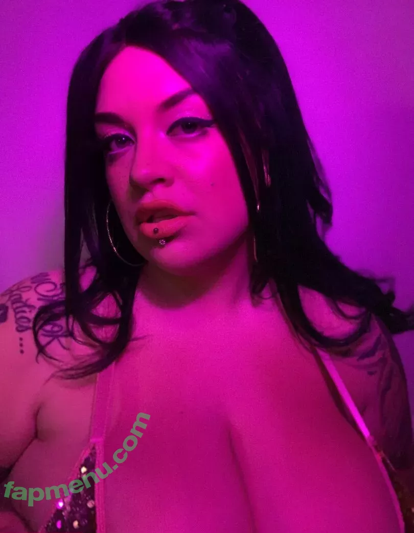 marilynmayson nude photo #0010 (killthemwithfineness)