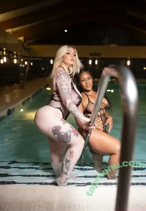 nude photo #0002