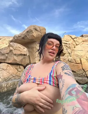 marilynmilkedme / killthemwithfineness nude photo #0060