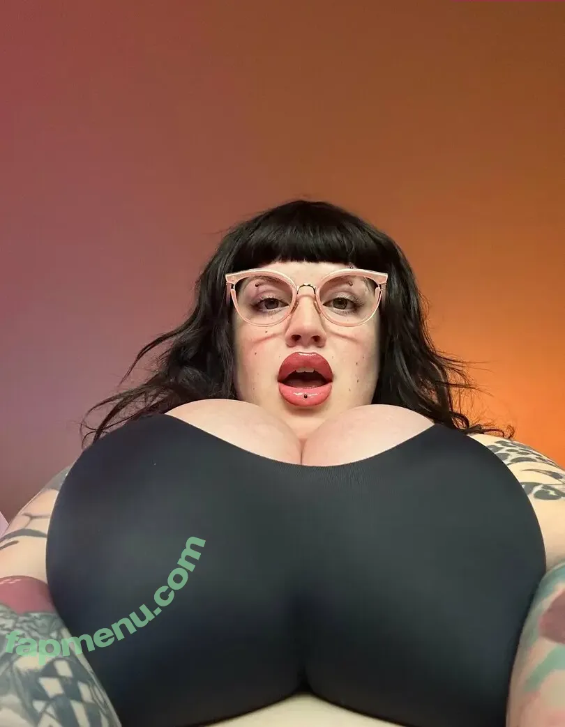 marilynmilkedme nude photo #0002 (killthemwithfineness)