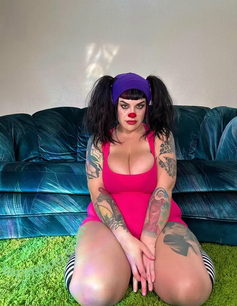 marilynmilkedme nude photo #0071 (killthemwithfineness)