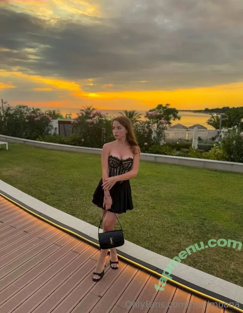 MariMoana nude photo #0381 (maaranaomi)