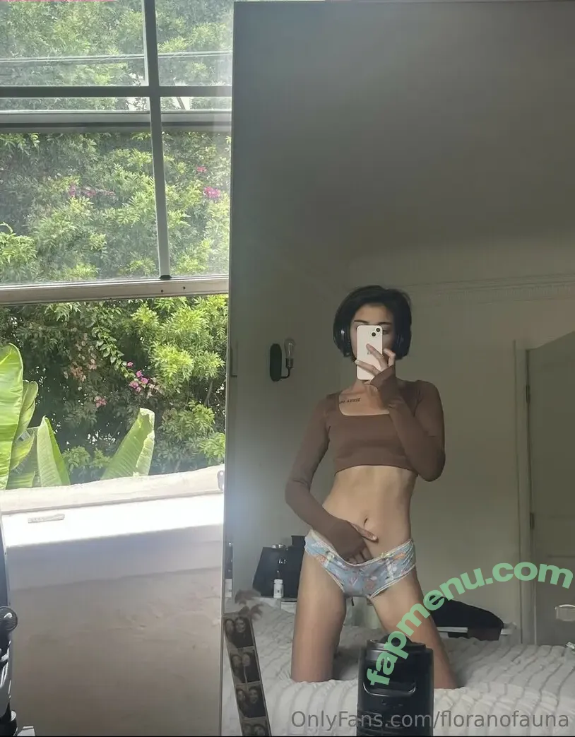 Marina Bambina nude photo #0007 (Flora floranofauna / _marinabambina / floranofauna)