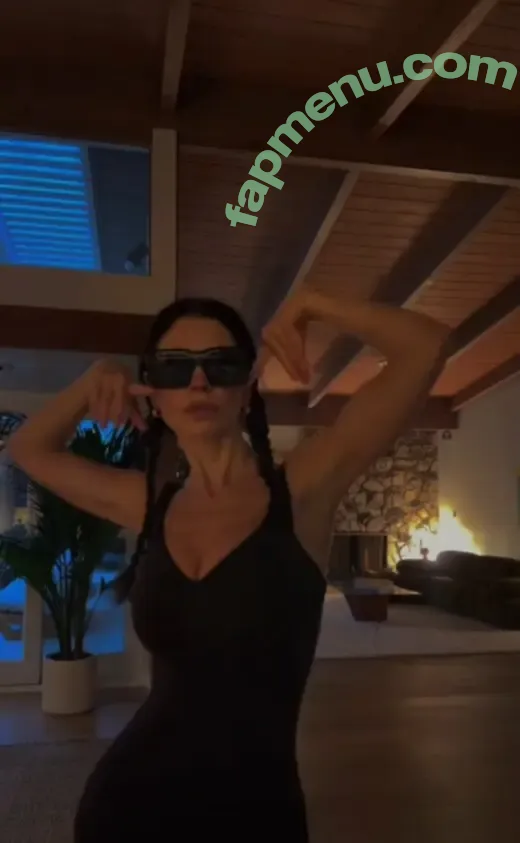 Marina Diamandis nude photo #0291 (marina and the diamonds / marinadiamandis)
