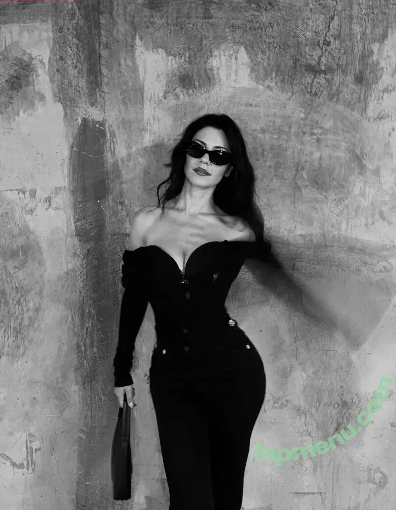 Marina Diamandis nude photo #0622 (marina and the diamonds / marinadiamandis)