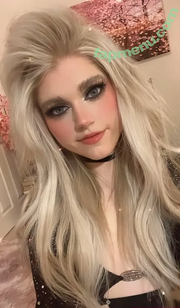 Marina Joyce nude photo #0014 (marinamewmeow)