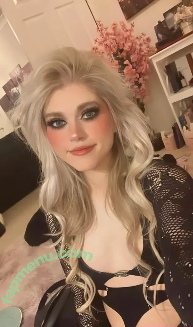 Marina Joyce nude photo #0017 (marinamewmeow)