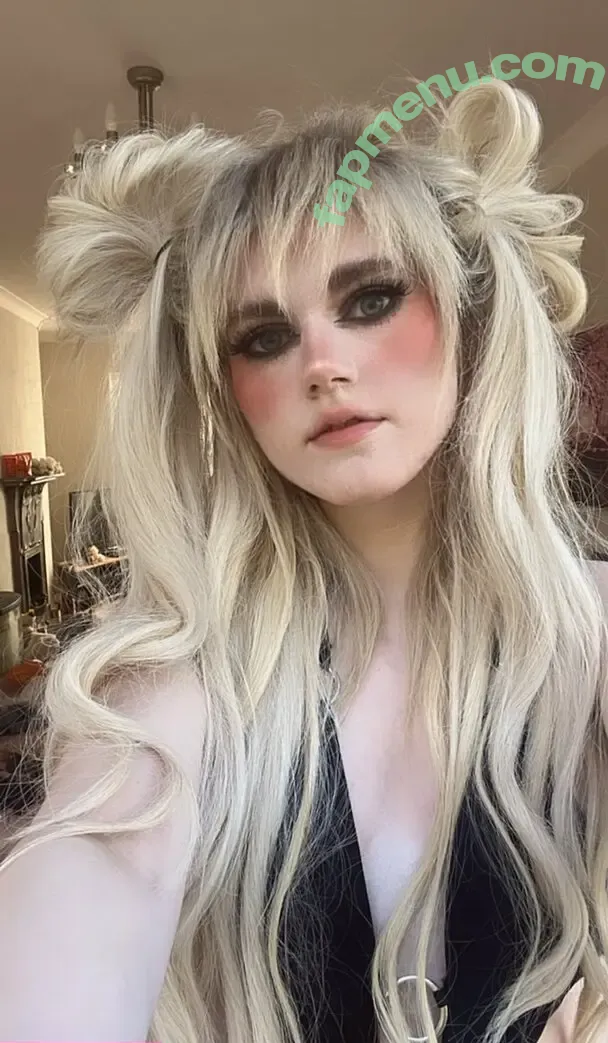 Marina Joyce nude photo #0025 (marinamewmeow)