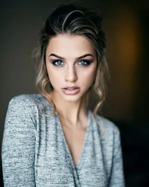 Marina Laswick / marooshk nude photo #0012