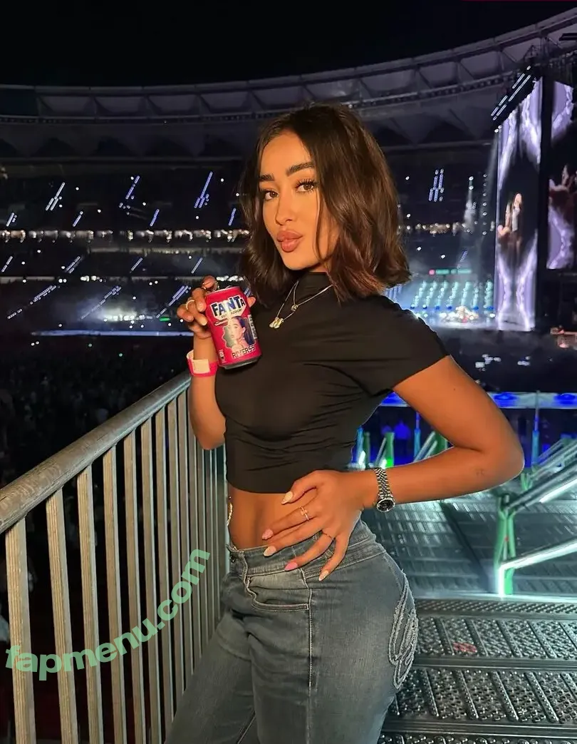 Marina Rivers nude photo #0053 (Marina Rivers)