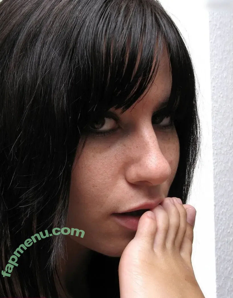 Marinka nude photo #0044 (Marinka)