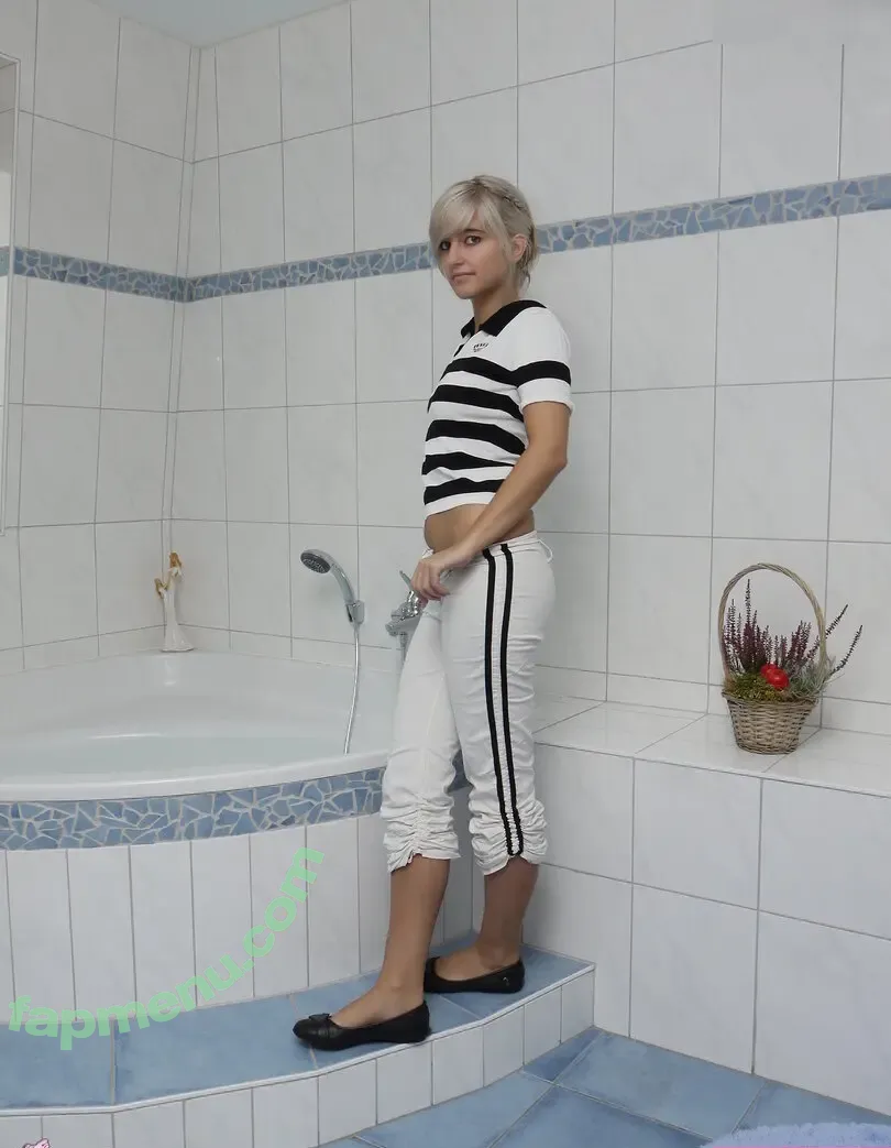 Marinka nude photo #0253 (Marinka)