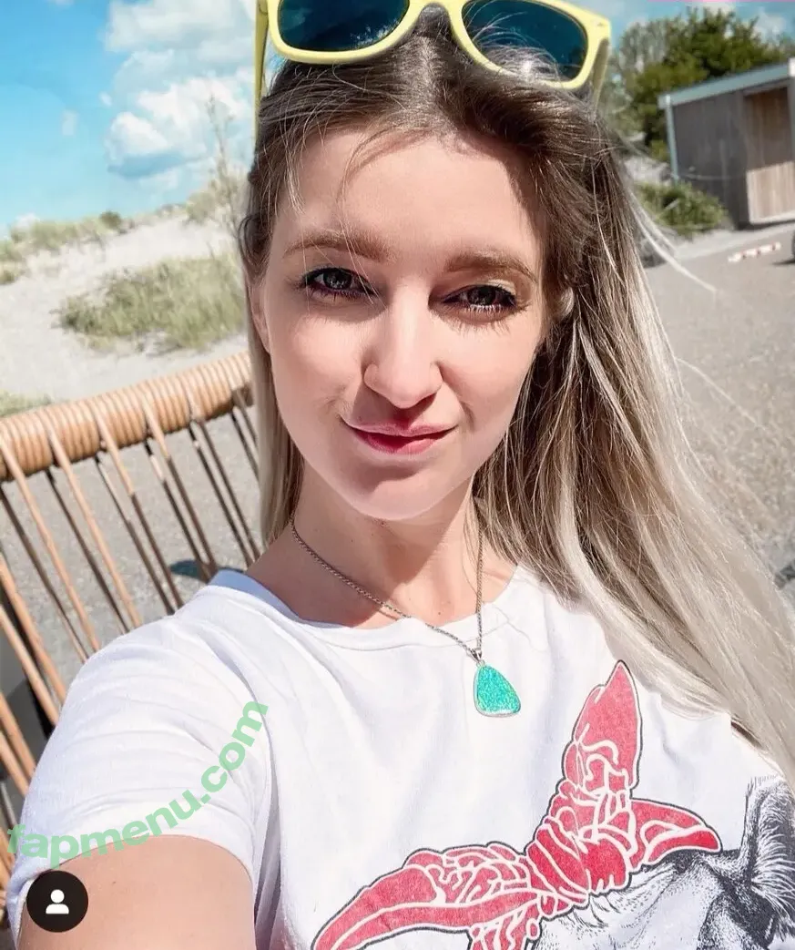 Marinka nude photo #0902 (Marinka)