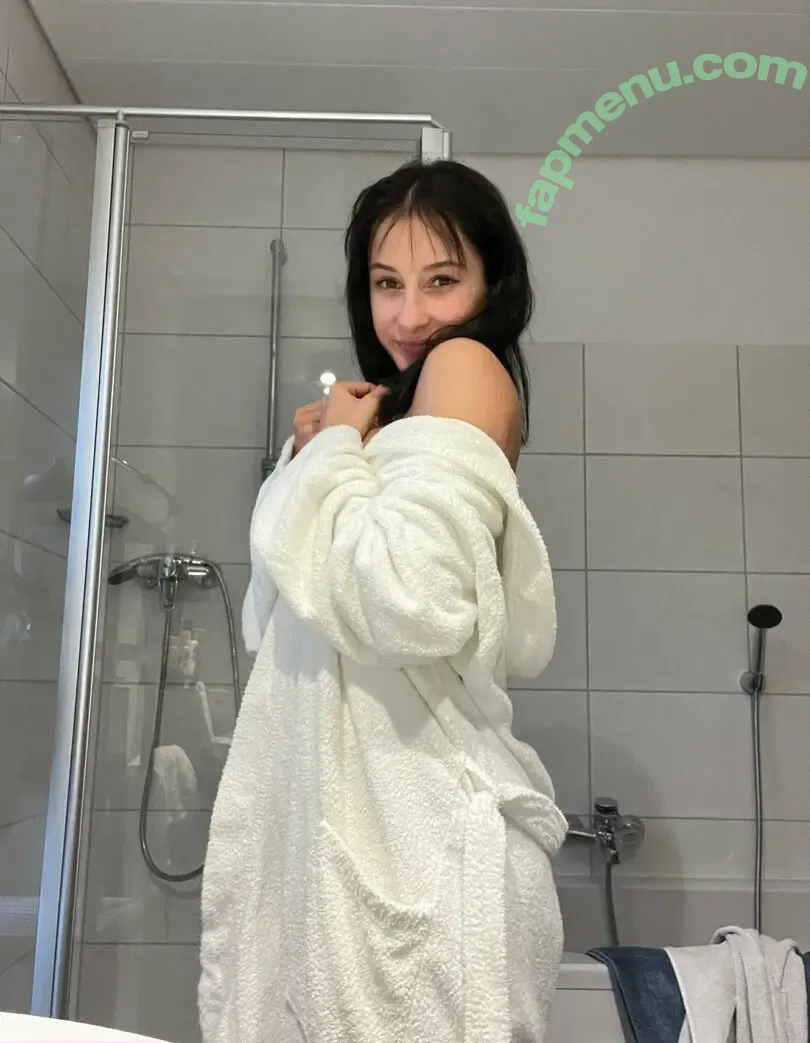 marinojulia nude photo #0004 (marinojulia)