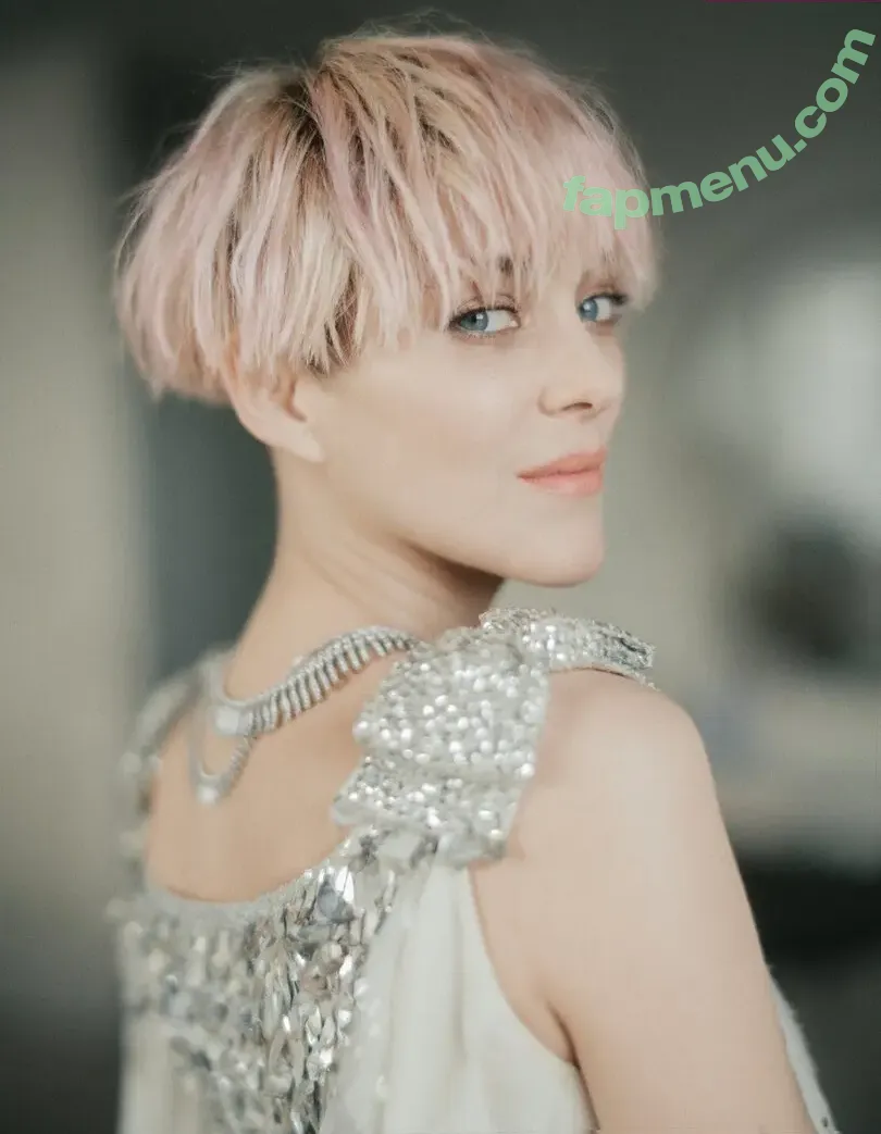 Marion Cotillard nude photo #0159 (marion_cotillar / marioncotillard)