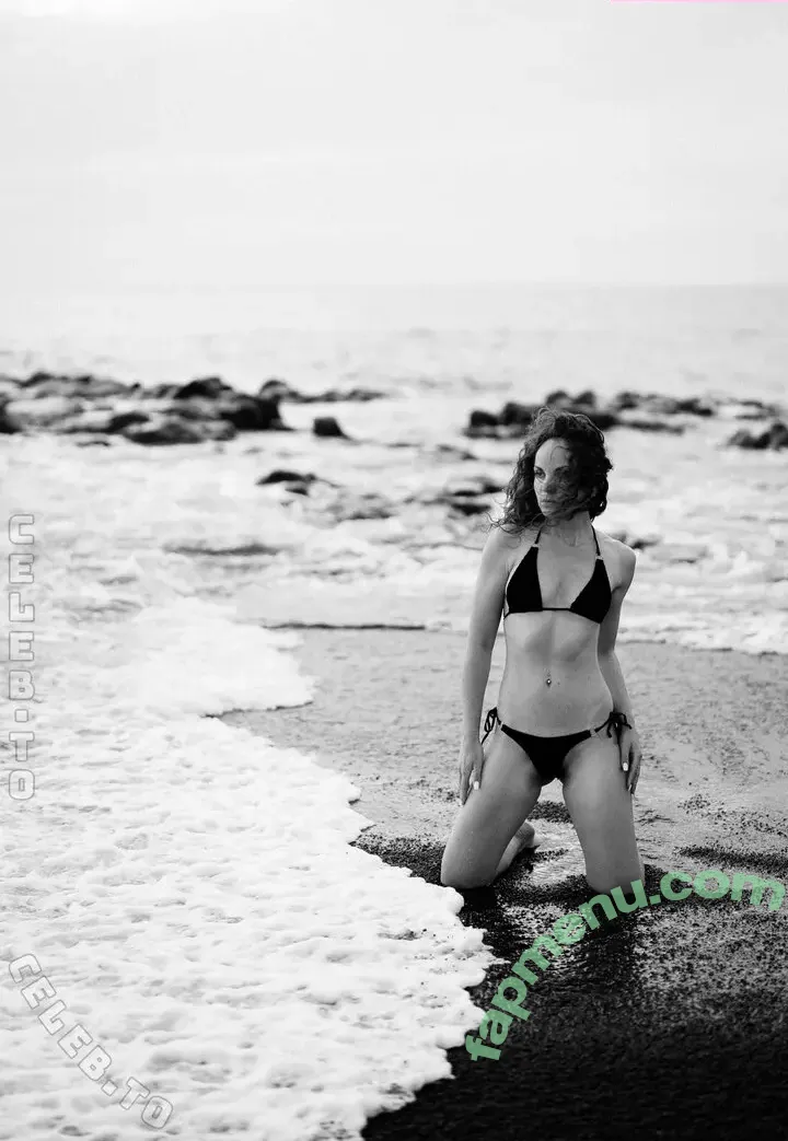 mariouge nude photo #0039 (mariouge)