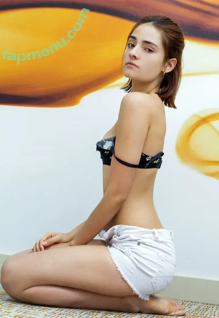 Maripaez nude photo #0172 (Maripaez)