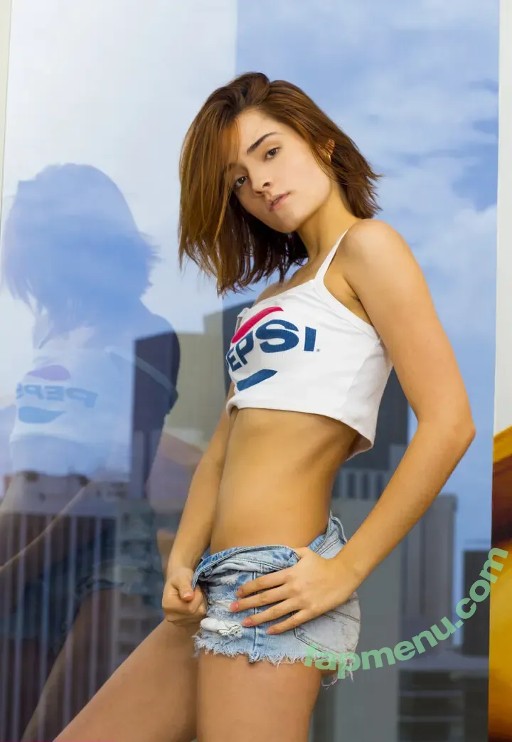 Maripaez nude photo #0219 (Maripaez)
