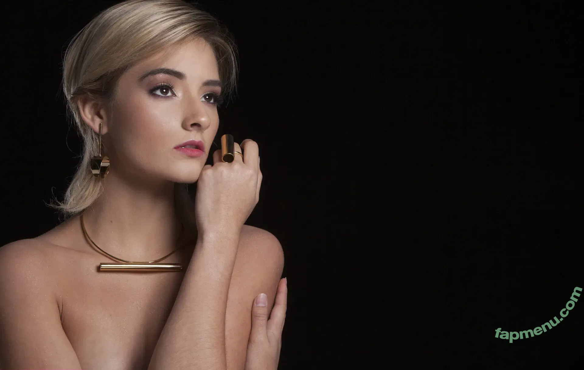 Maripaez nude photo #0264 (Maripaez)