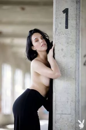 Marisa Ehret / posts / theothermidwife nude photo #0044