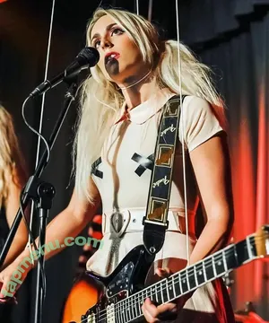 Marisa Rodriguez Singer / marisasingsalot nude photo #0001