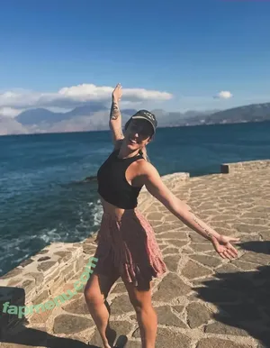 Marisa Rodriguez Singer / marisasingsalot nude photo #0002