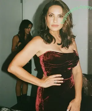 Mariska Hargitay / therealmariskahargitay nude photo #0159