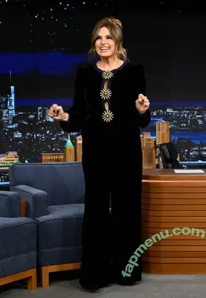 Mariska Hargitay / therealmariskahargitay nude photo #0176