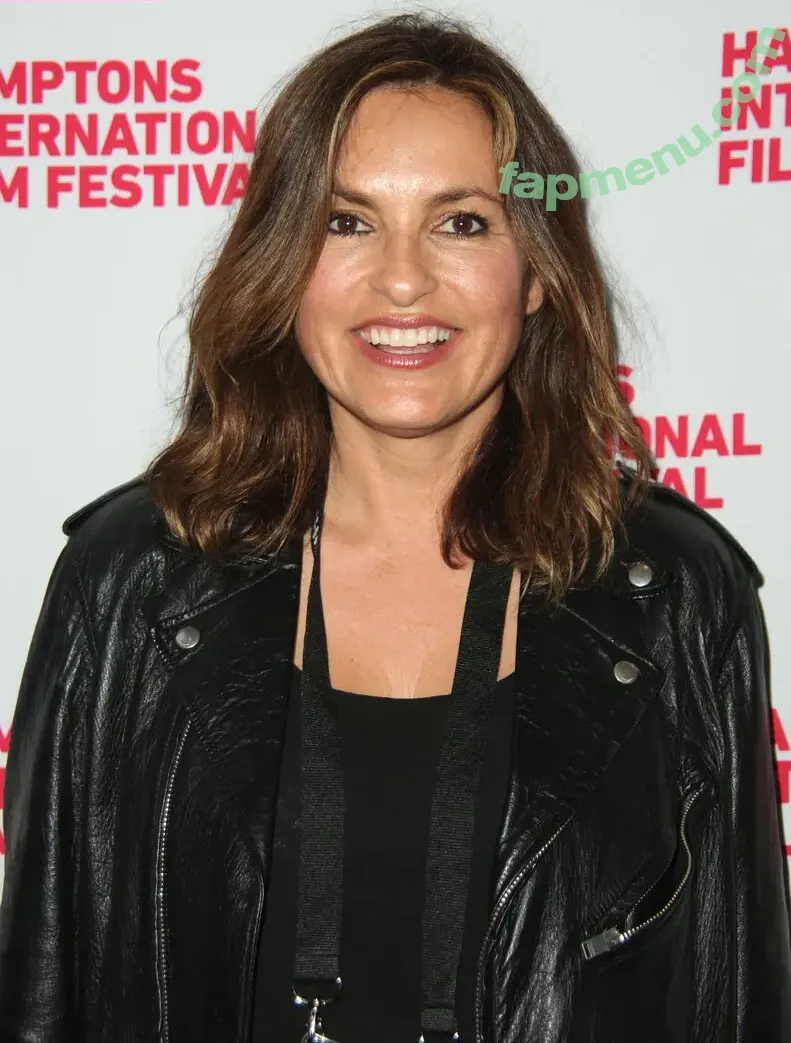 Mariska Hargitay nude photo #0178 (therealmariskahargitay)