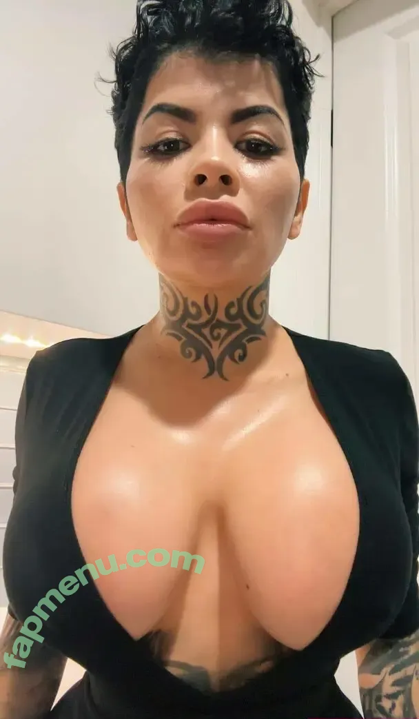 Marisol Acosta nude photo #0010 (Boxing Commentator and Tattoo Enthusiast / marisol_a_cost_a)