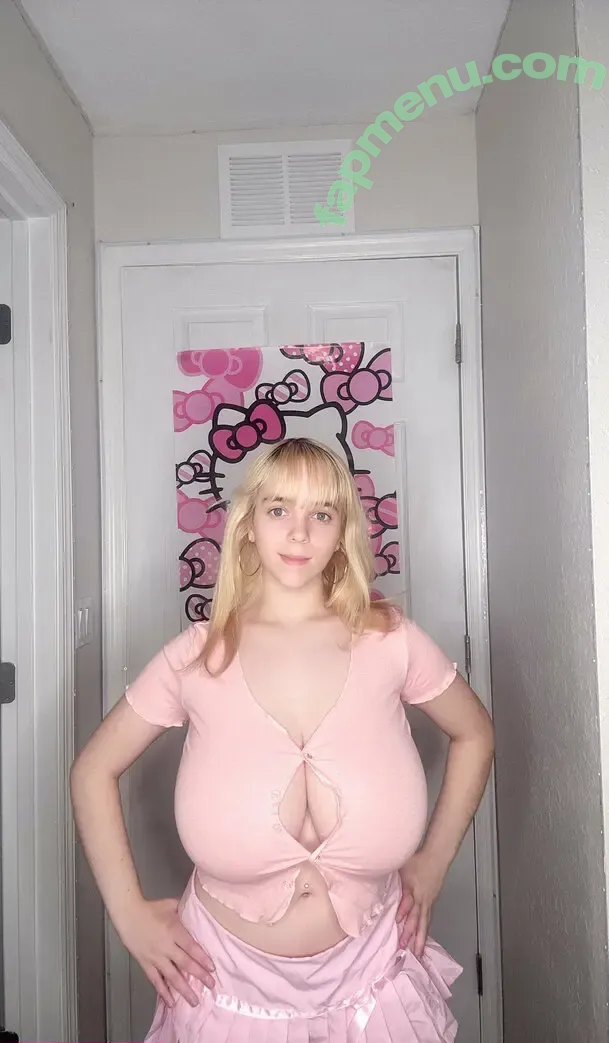 Marissa Munoz nude photo #0030 (loverissmaree / marissa.munoz)